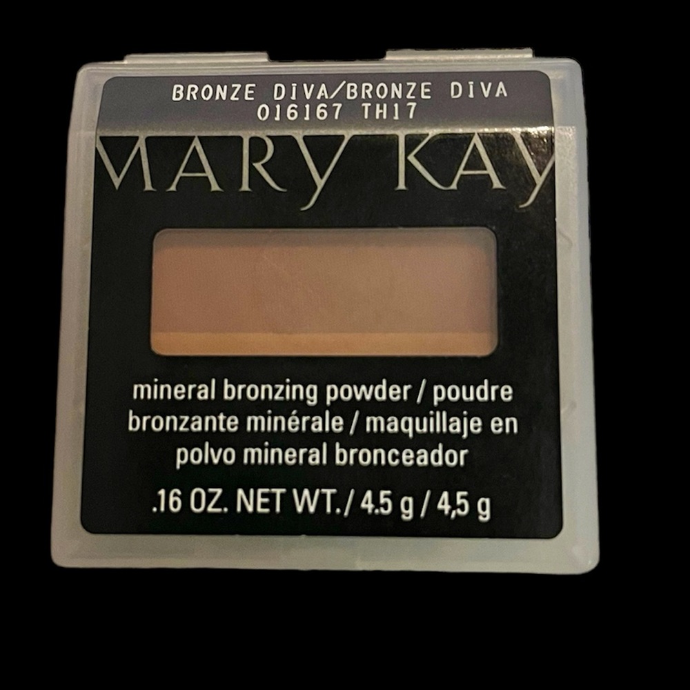 Mary Kay NEW mineral bronzing powder, bronze diva/bronze diva